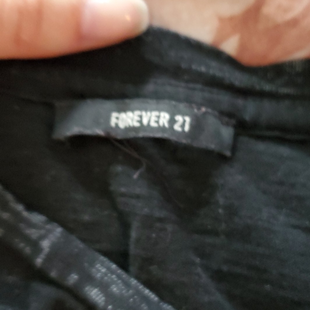 Tshirt - Picture 3 of 3
